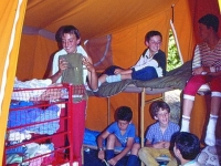 vacanze ragazzi giochi in tenda